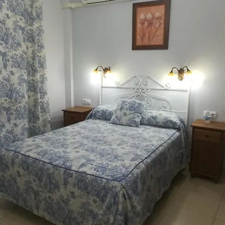 Virgen Del Rocio Hostel Los Palacios Y Villafranca
