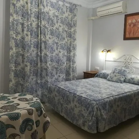 Virgen Del Rocio Hostal Los Palacios Y Villafranca