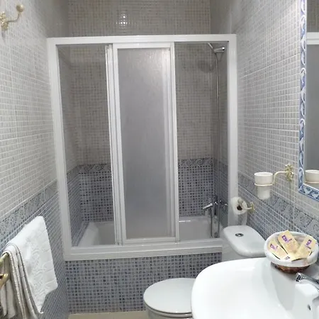 Hostal Virgen Del Rocio Los Palacios Y Villafranca